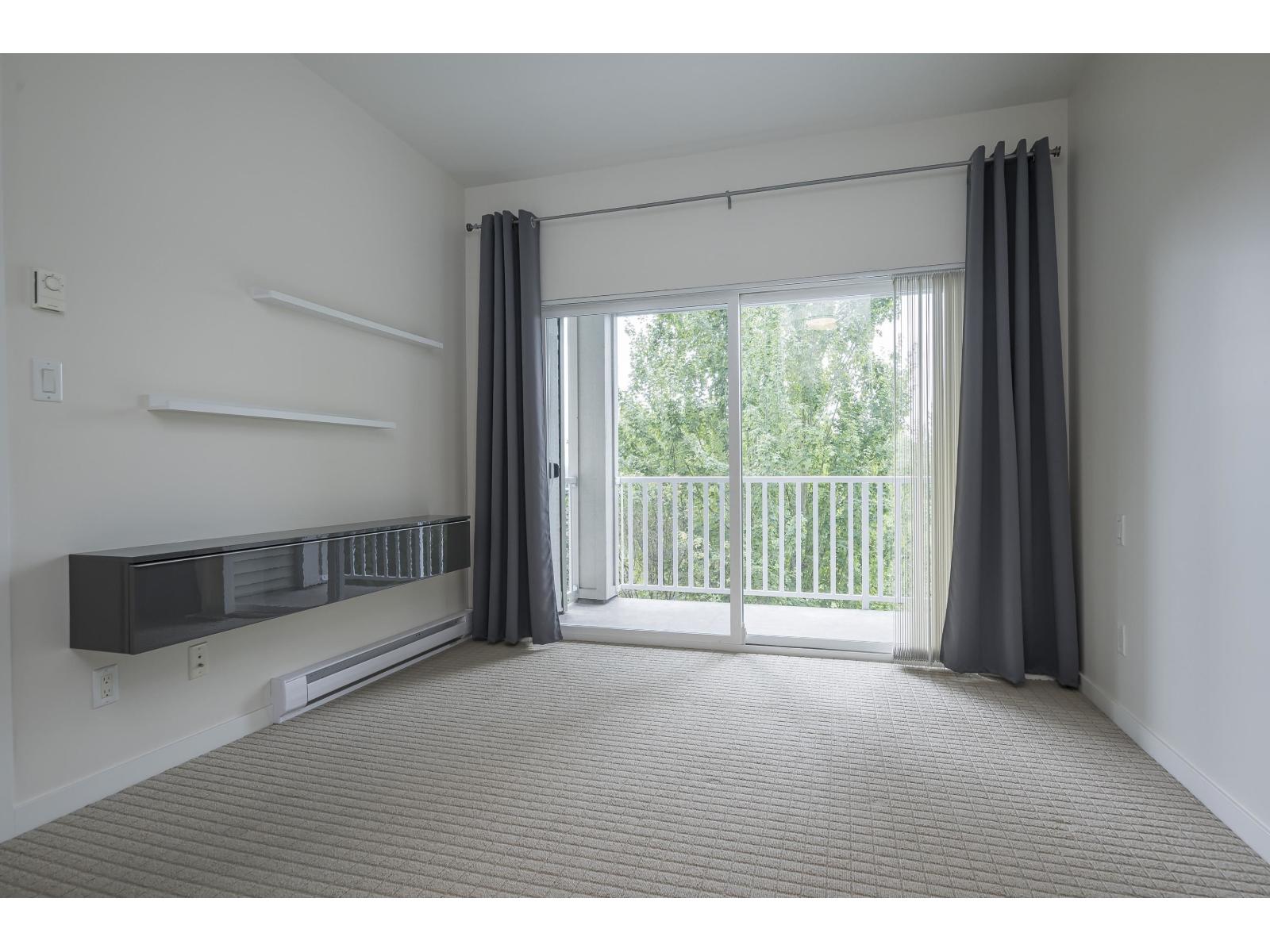 Photo 17 of 310 6430 194 Street, Surrey BC