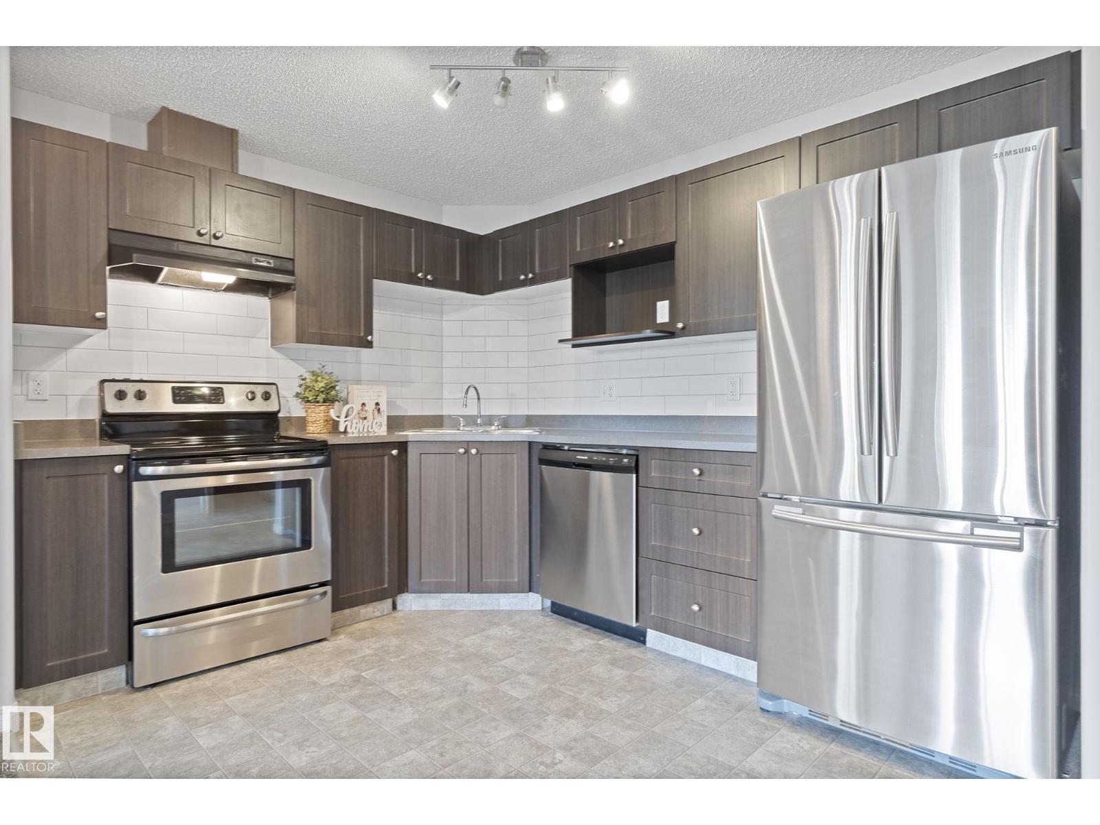 Photo 4 of 214 1520 Hammond Gate Ga Nw, Edmonton AB