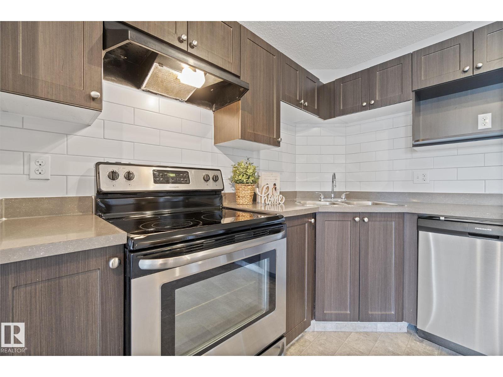 Photo 5 of 214 1520 Hammond Gate Ga Nw, Edmonton AB