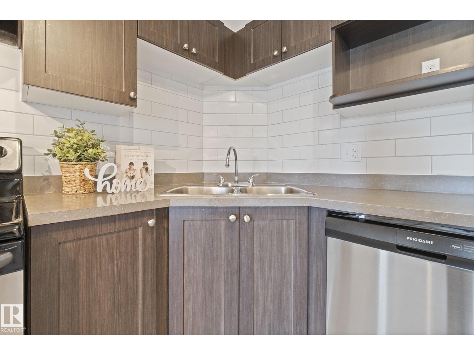 Photo 6 of 214 1520 Hammond Gate Ga Nw, Edmonton AB