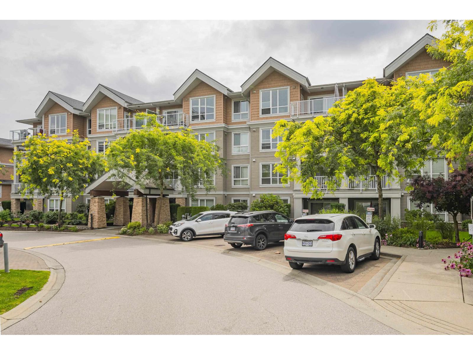 Photo 36 of 310 6430 194 Street, Surrey BC