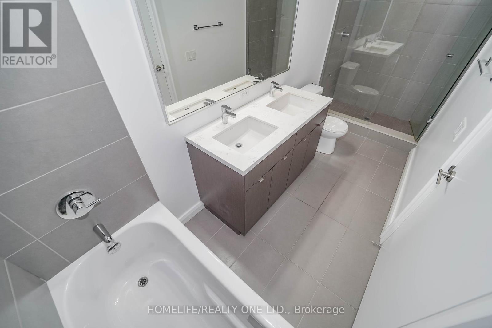 Photo 47 of 2915 155 Yorkville Avenue, Toronto ON