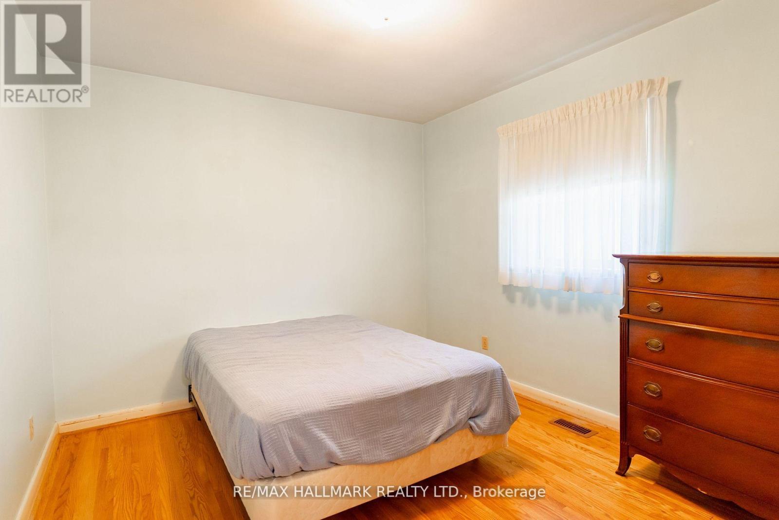 Photo 27 of 5 Tinder Crescent, Toronto ON