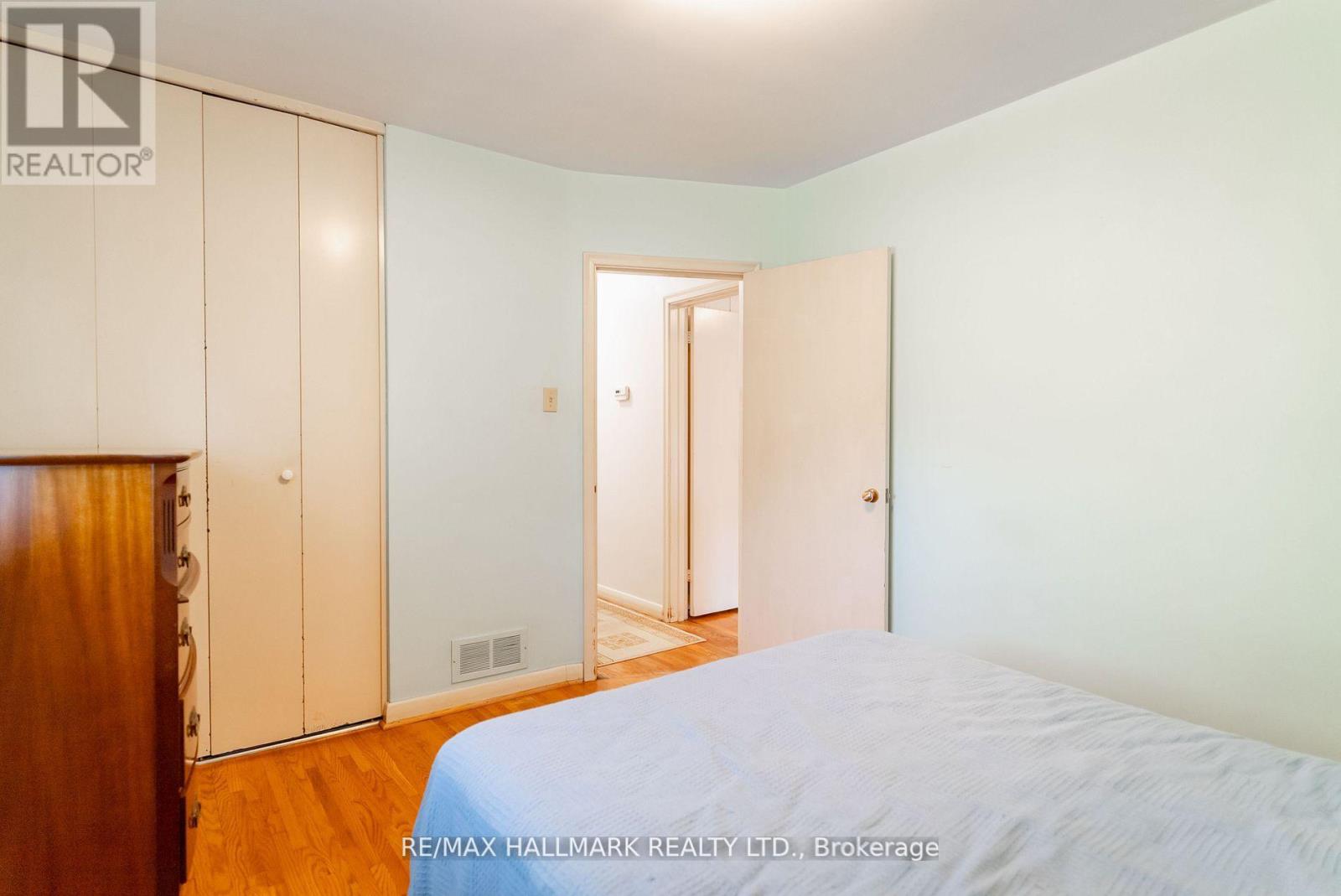 Photo 28 of 5 Tinder Crescent, Toronto ON