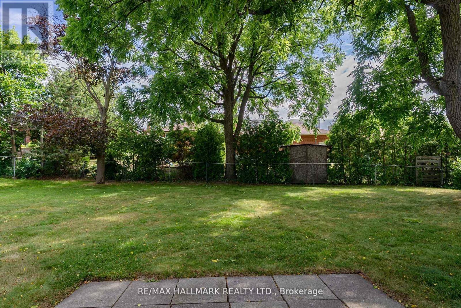 Photo 9 of 5 Tinder Crescent, Toronto ON