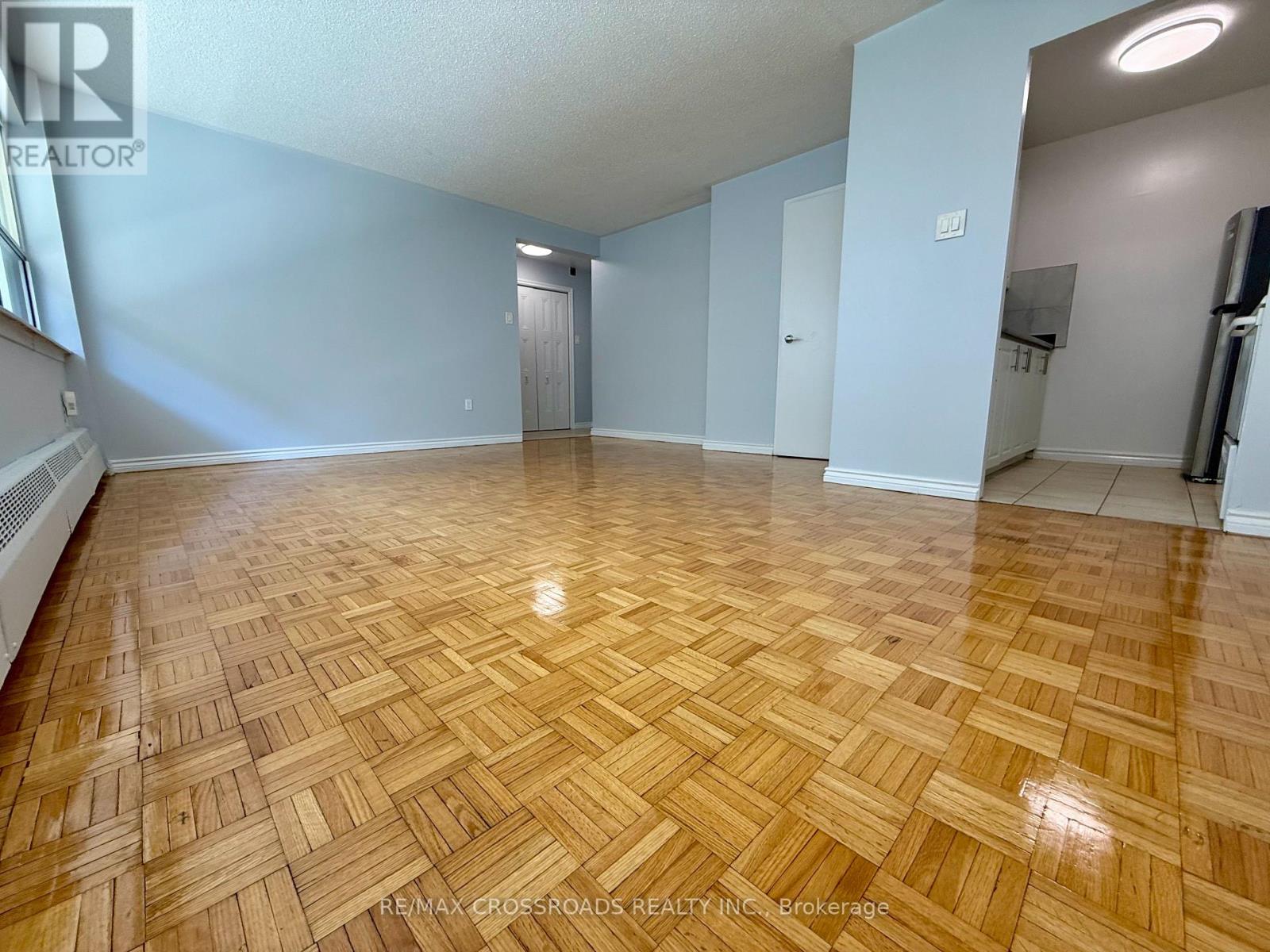 Photo 2 of 102 1191 Ellesmere Road, Toronto ON