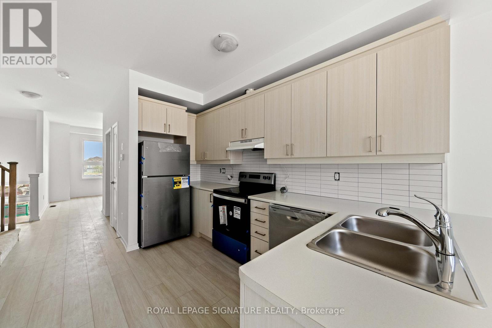 Photo 12 of 48 Bateson Street, Ajax ON
