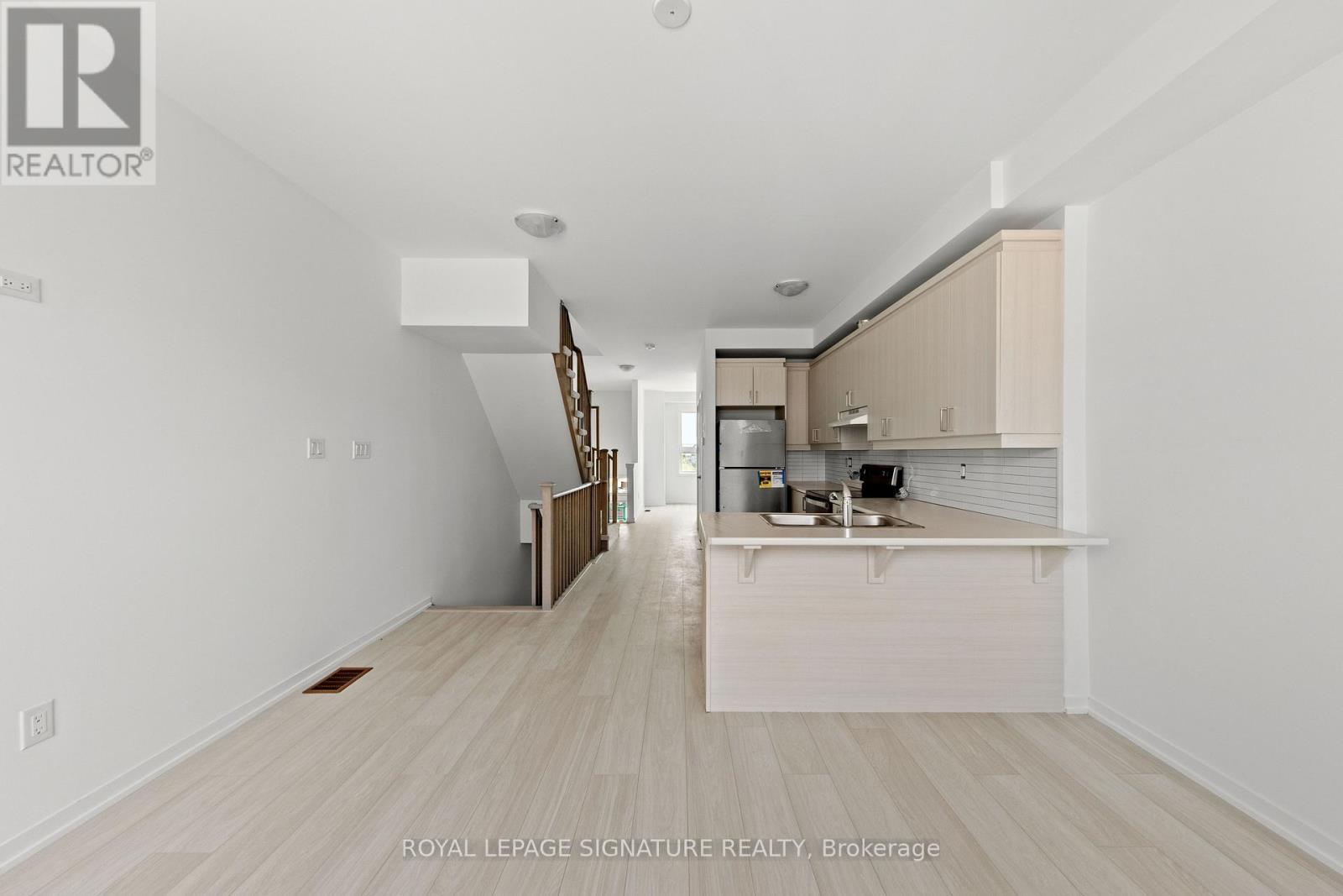 Photo 13 of 48 Bateson Street, Ajax ON