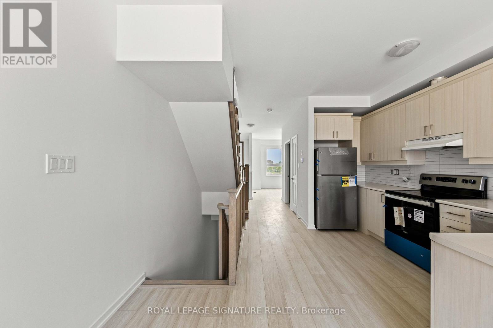 Photo 14 of 48 Bateson Street, Ajax ON