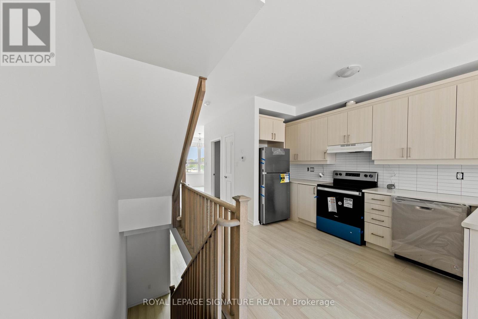 Photo 26 of 48 Bateson Street, Ajax ON