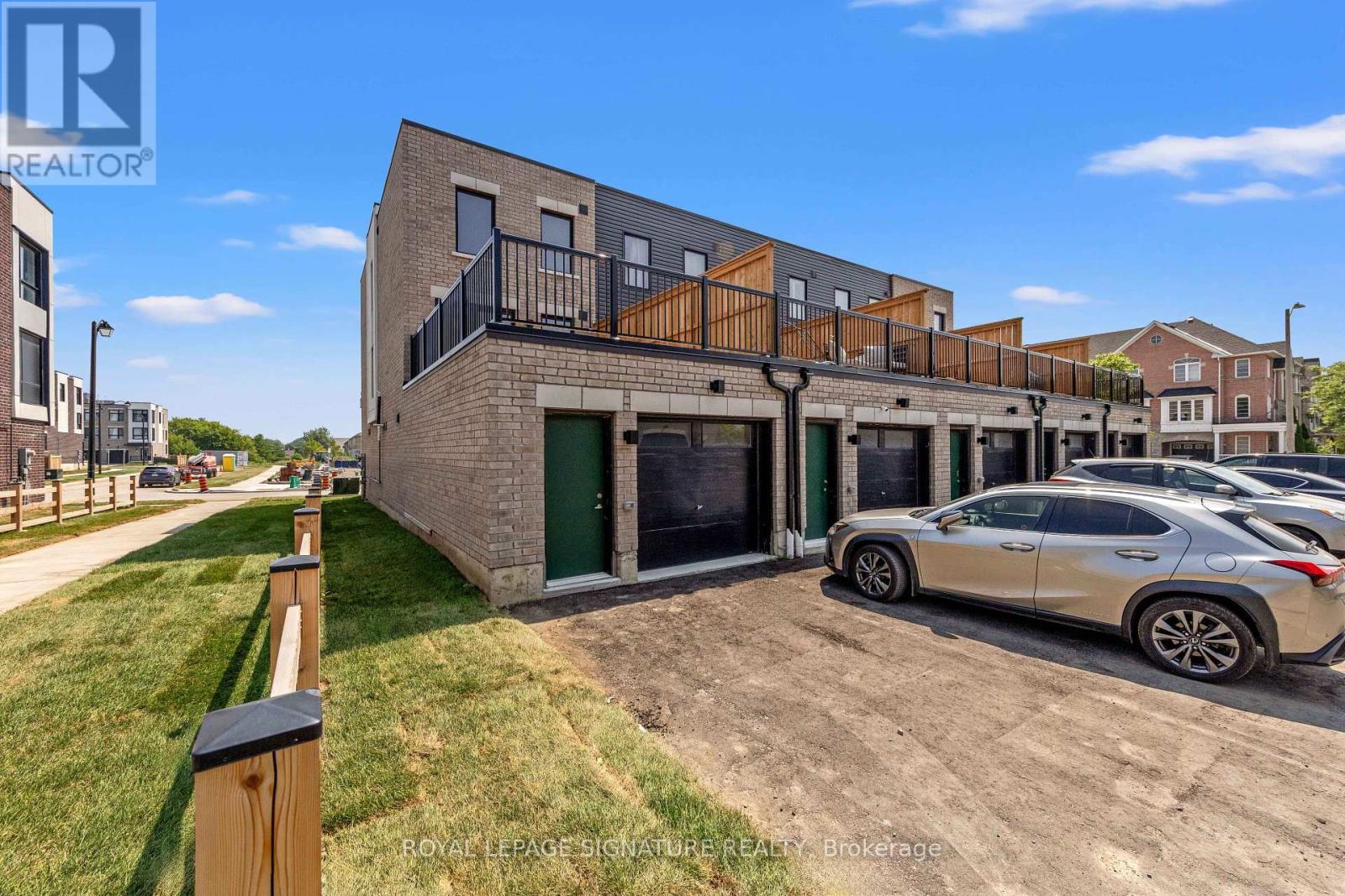 Photo 38 of 48 Bateson Street, Ajax ON
