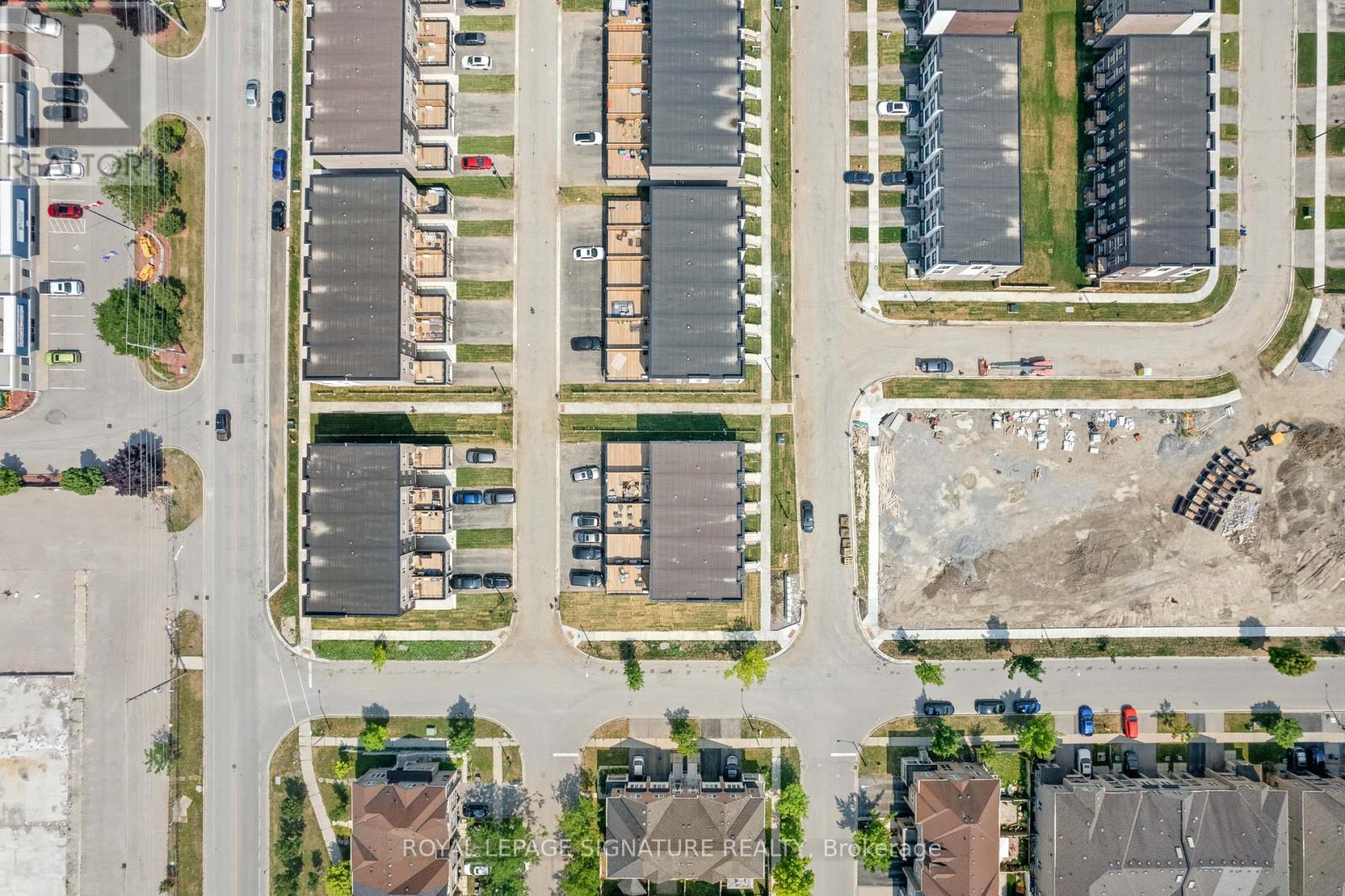 Photo 39 of 48 Bateson Street, Ajax ON