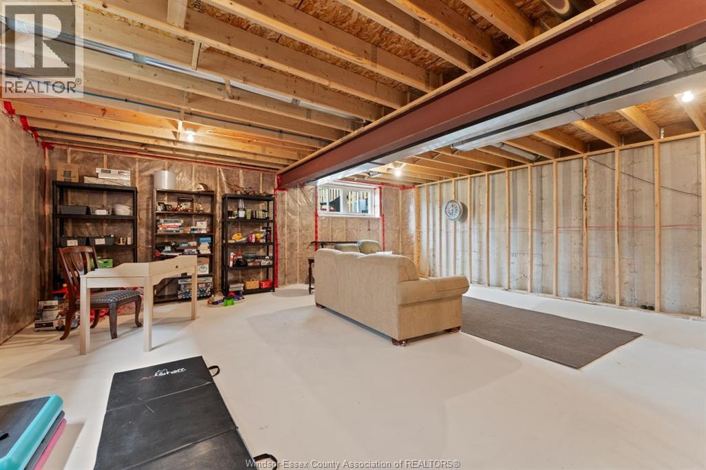 Photo 20 of 58 Hazel Crescent, Kingsville ON
