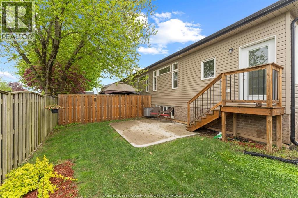 Photo 24 of 58 Hazel Crescent, Kingsville ON