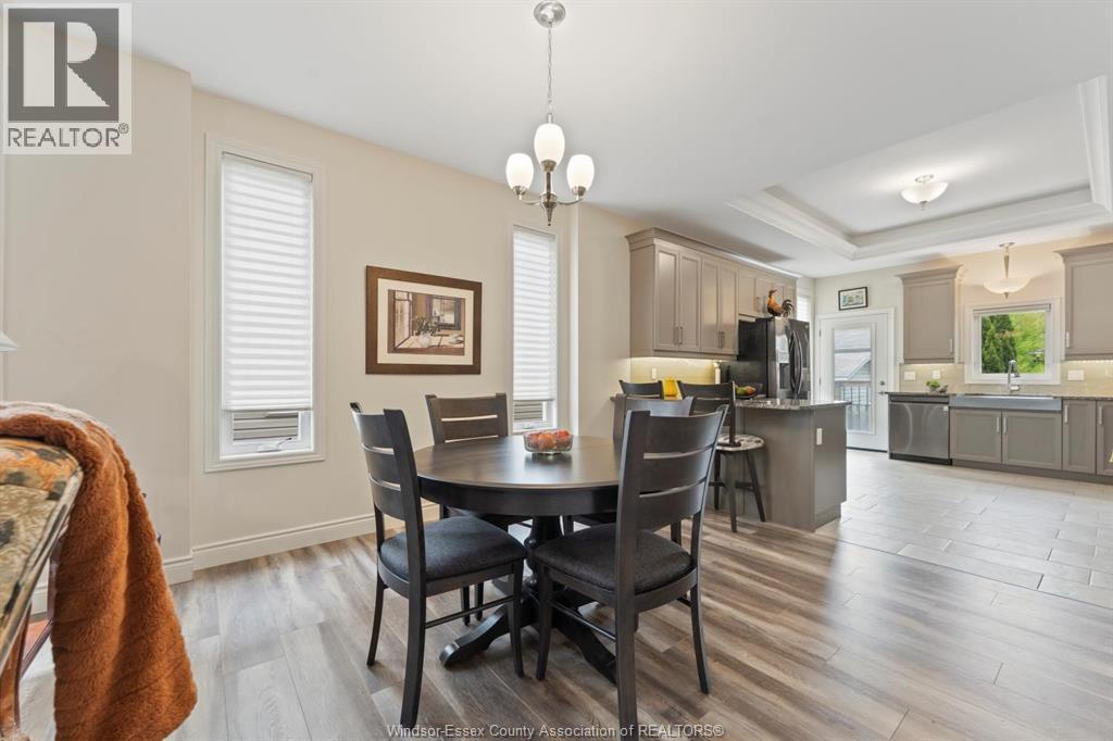Photo 8 of 58 Hazel Crescent, Kingsville ON