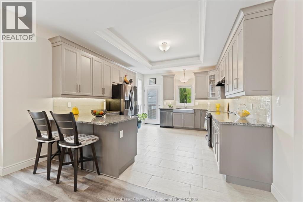 Photo 9 of 58 Hazel Crescent, Kingsville ON