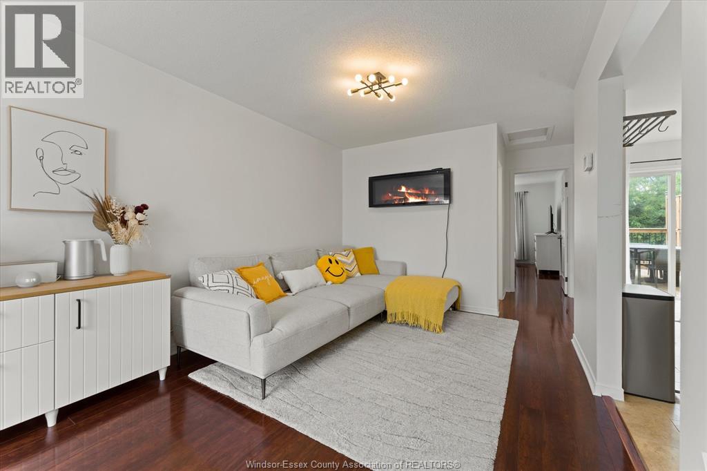 Photo 7 of 4241 Pioneer Avenue, Windsor ON