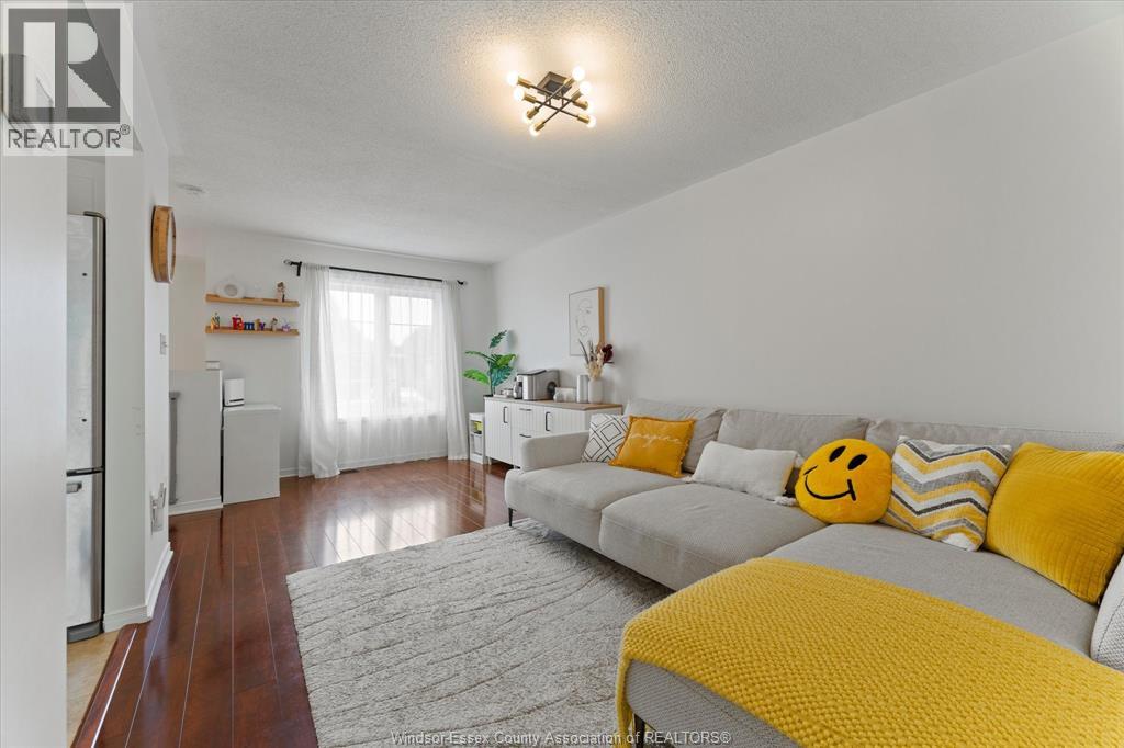 Photo 9 of 4241 Pioneer Avenue, Windsor ON