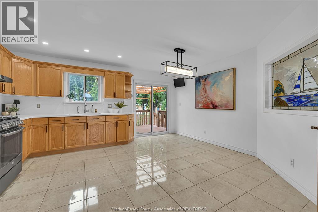 Photo 15 of 1931 Fuller, Windsor ON