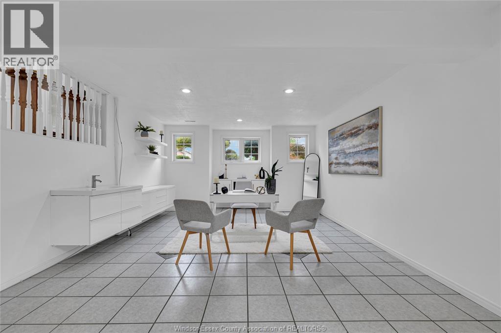Photo 28 of 1931 Fuller, Windsor ON