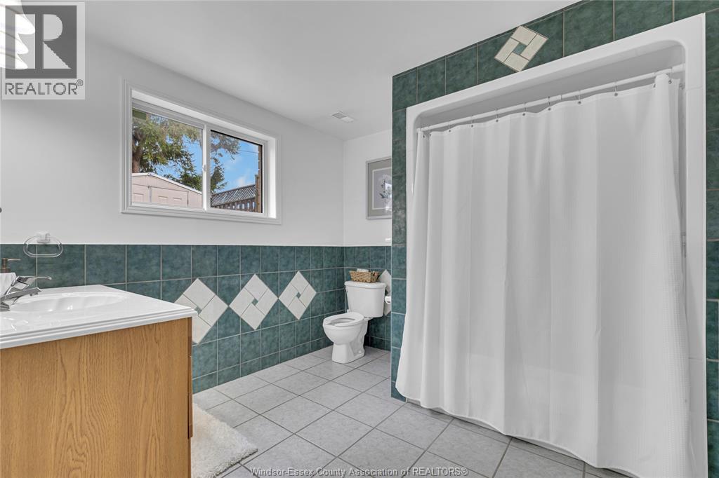 Photo 36 of 1931 Fuller, Windsor ON