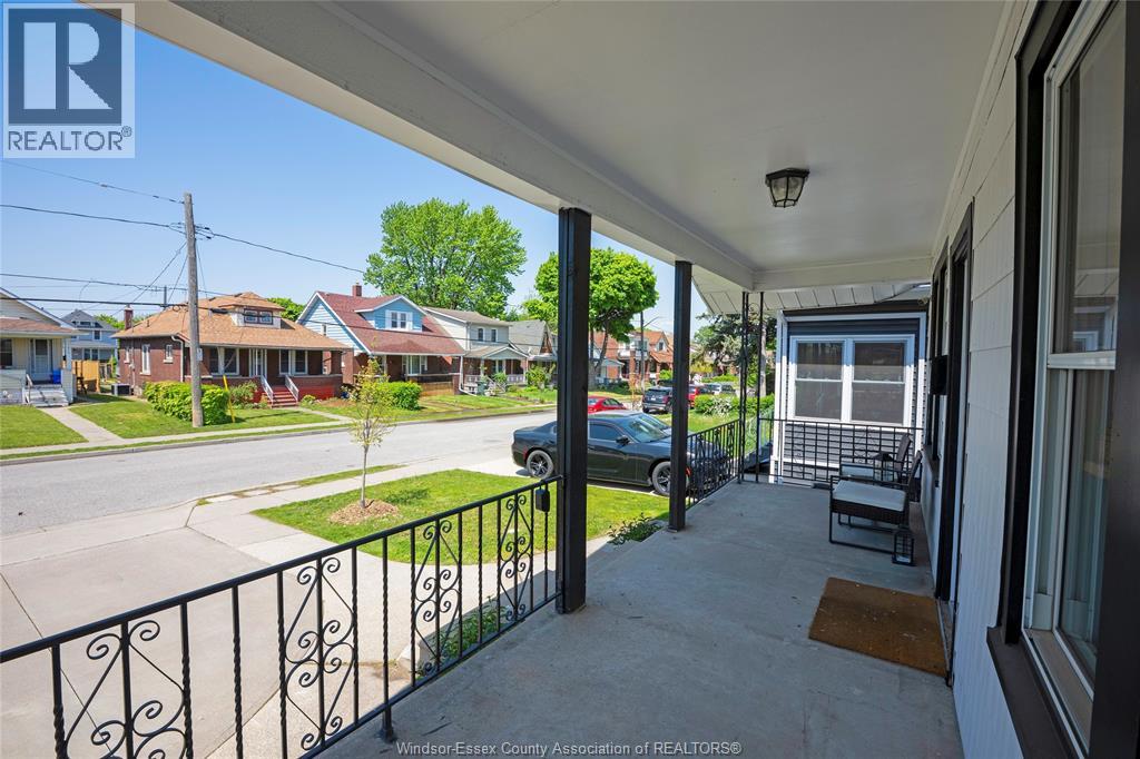 Photo 6 of 1072 Elm Avenue, Windsor ON