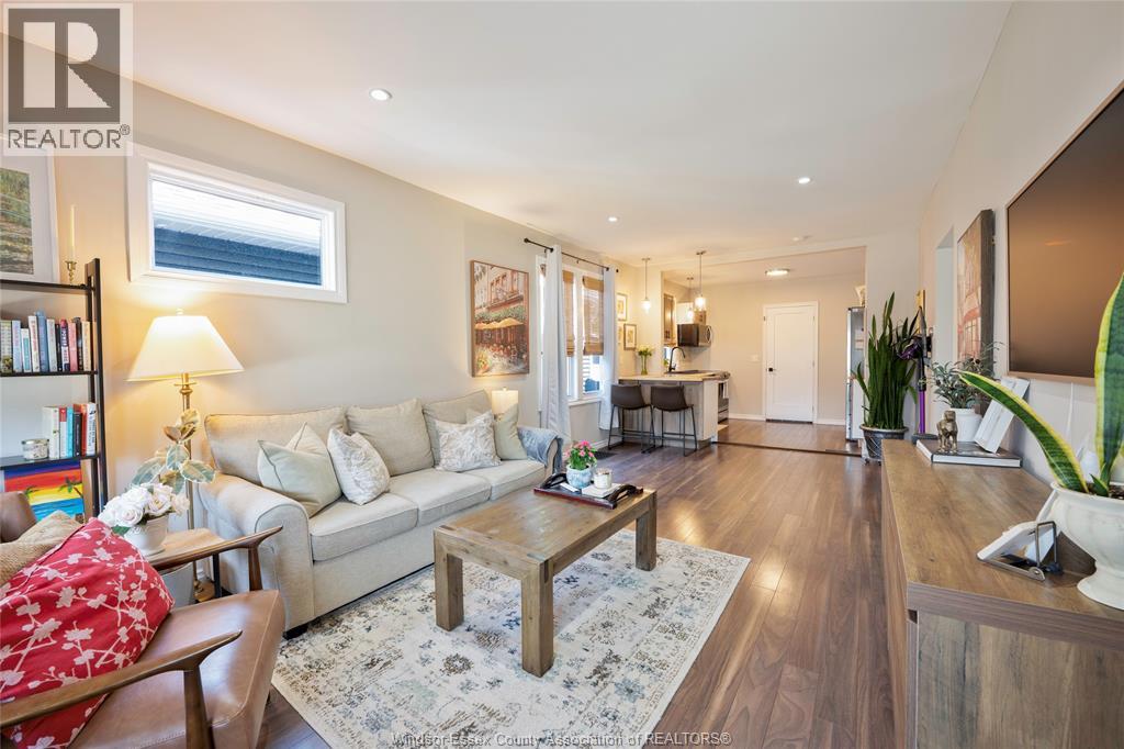Photo 9 of 1072 Elm Avenue, Windsor ON
