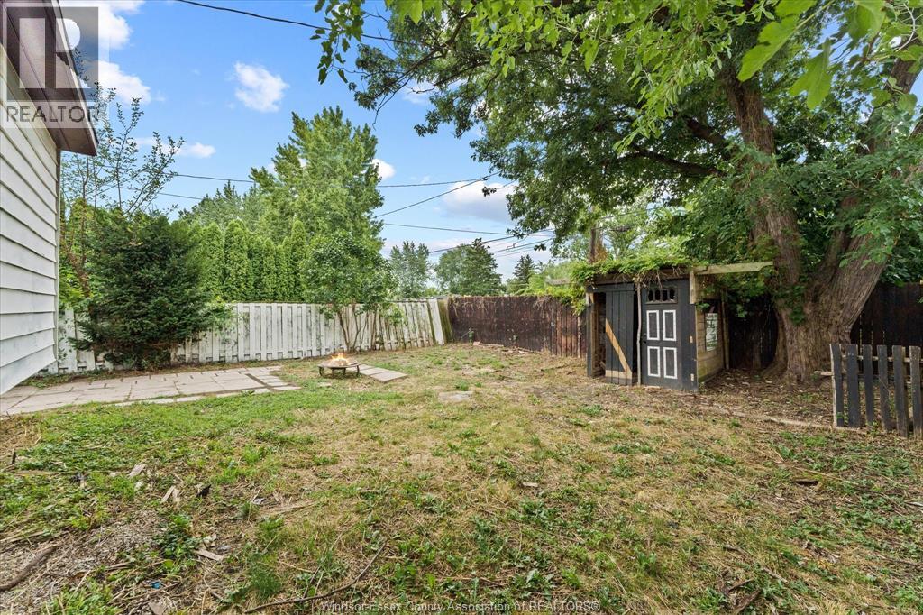 Photo 32 of 1533 Alexis Road, Windsor ON