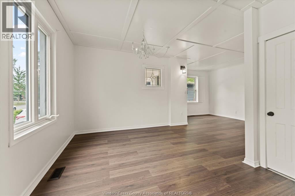 Photo 8 of 1533 Alexis Road, Windsor ON