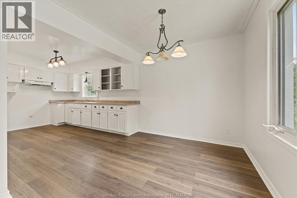Photo 9 of 1533 Alexis Road, Windsor ON