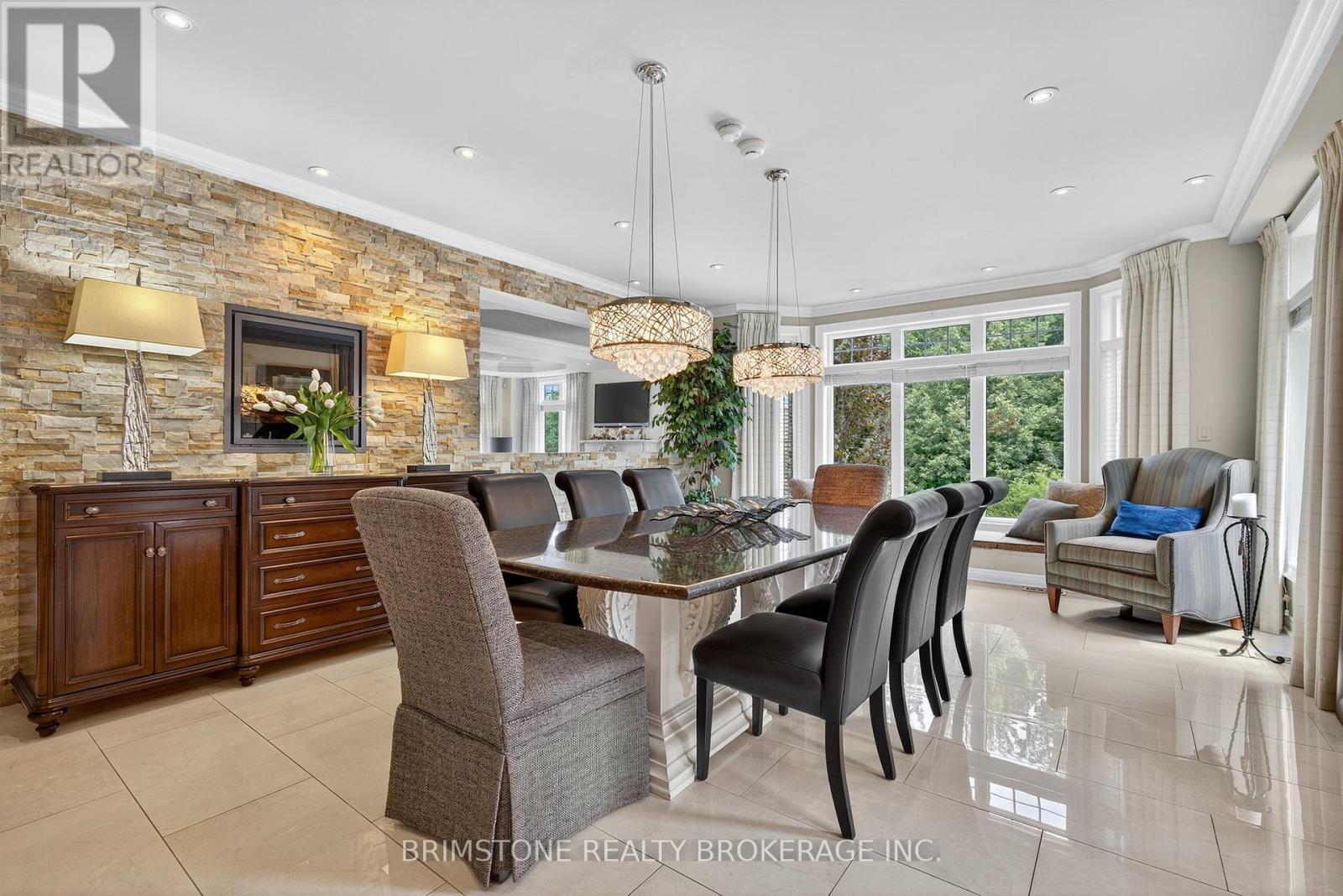 Photo 11 of 123 Salamander Court, Vaughan ON