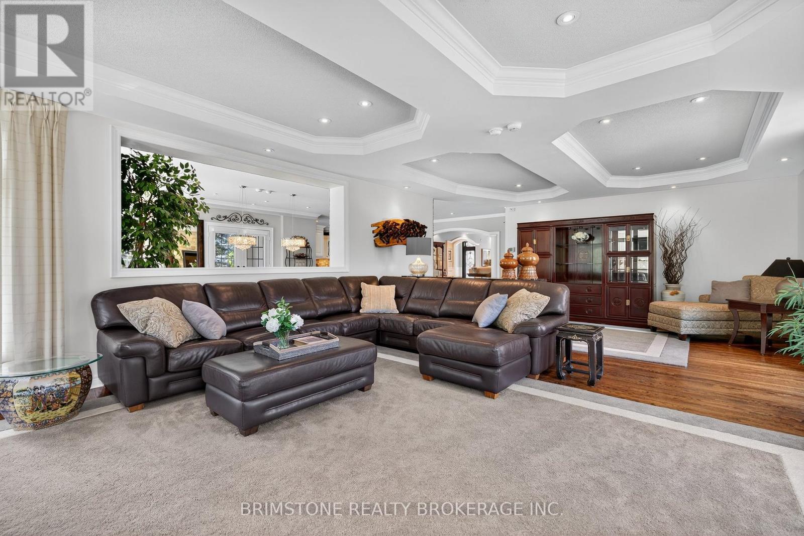 Photo 15 of 123 Salamander Court, Vaughan ON