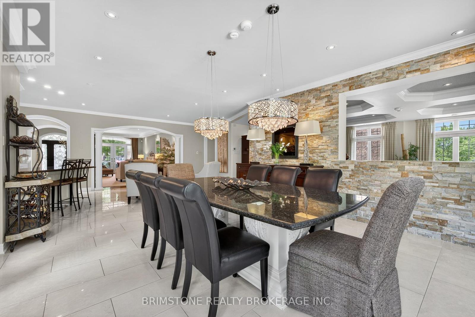 Photo 14 of 123 Salamander Court, Vaughan ON