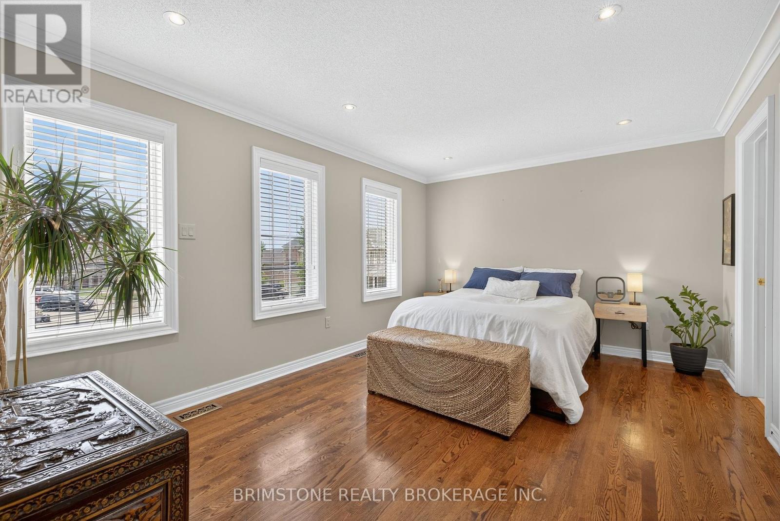 Photo 23 of 123 Salamander Court, Vaughan ON