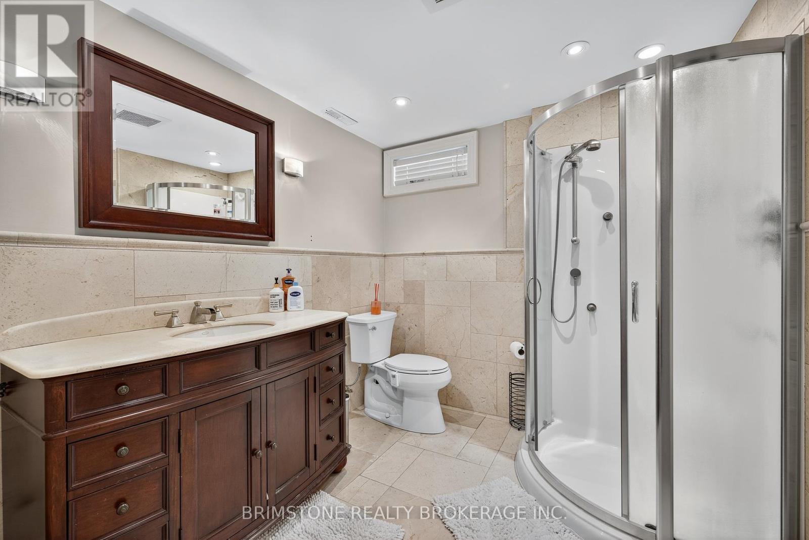 Photo 36 of 123 Salamander Court, Vaughan ON