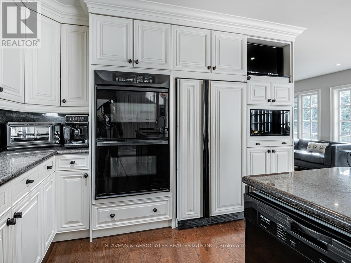 Photo 13 of 18 Hammok Crescent, Markham ON