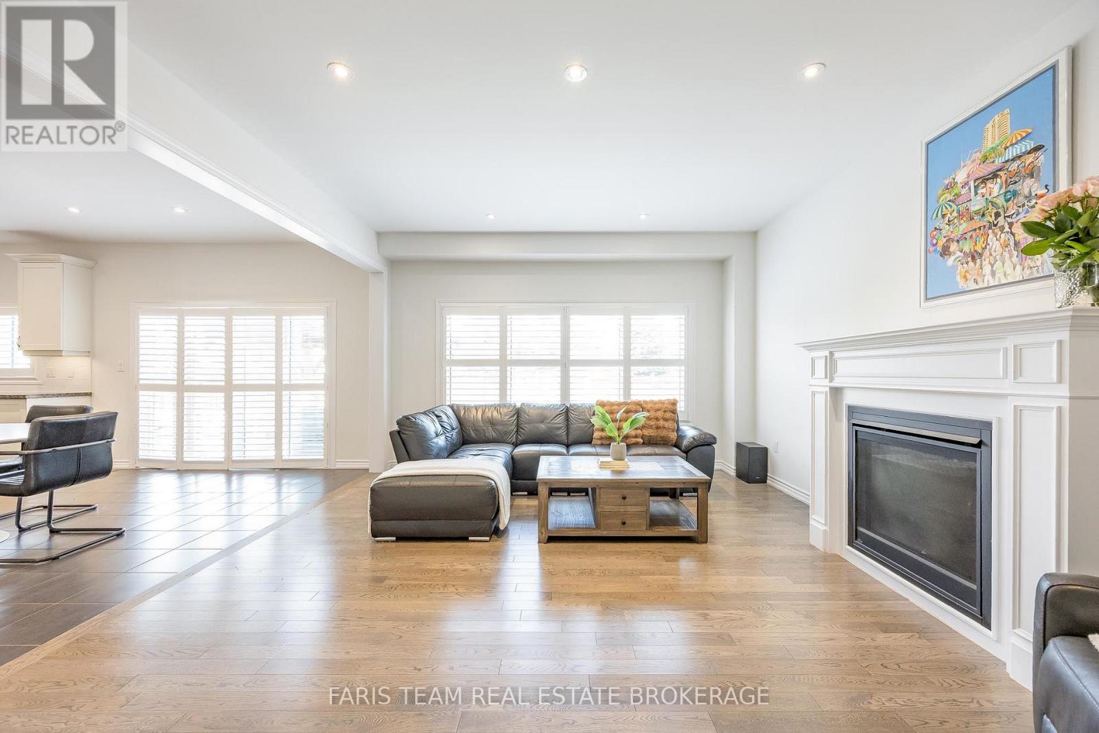 Photo 17 of 1787 Emberton Way, Innisfil ON