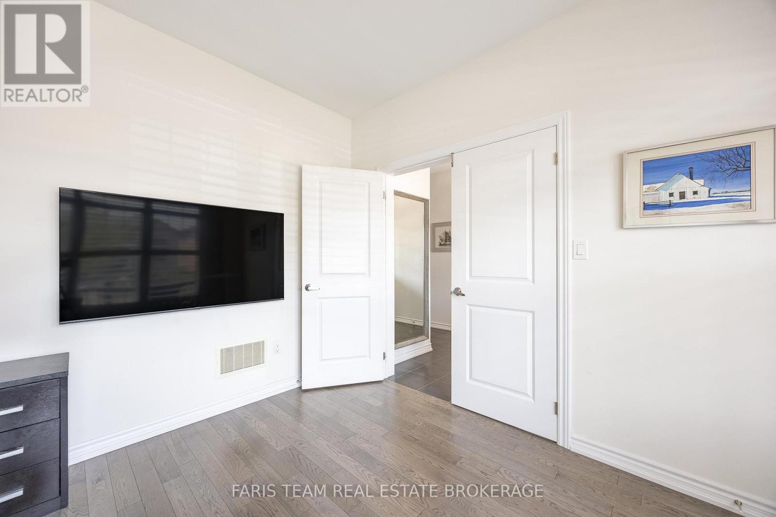 Photo 19 of 1787 Emberton Way, Innisfil ON