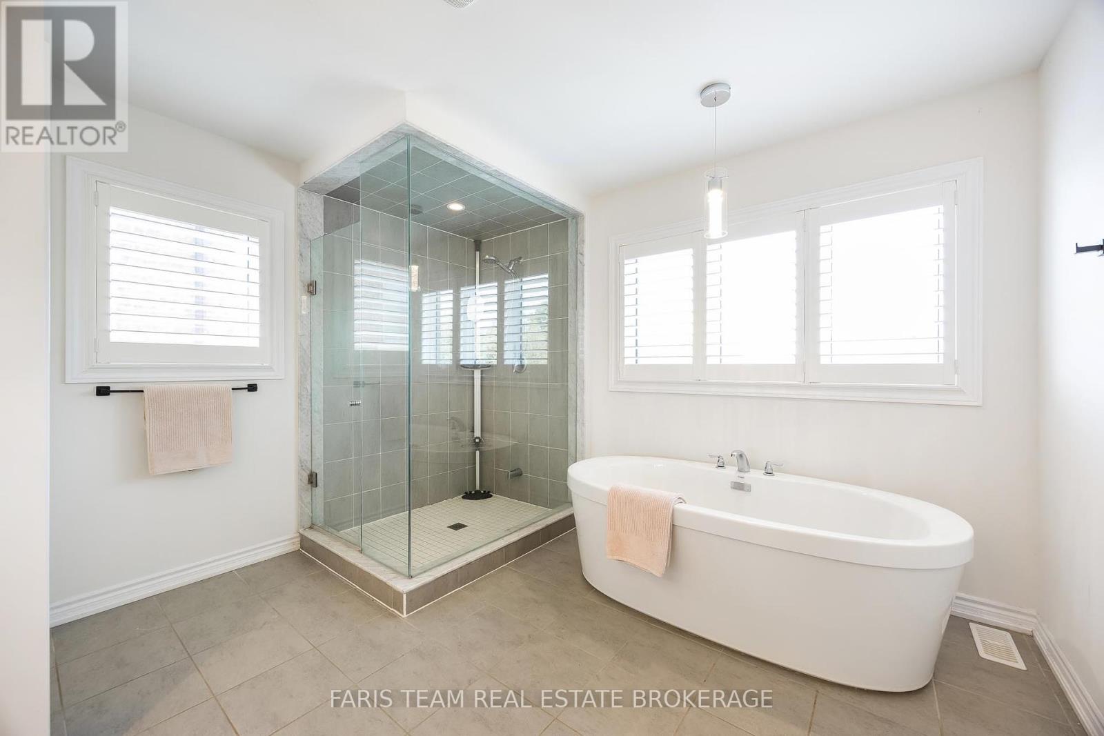 Photo 23 of 1787 Emberton Way, Innisfil ON