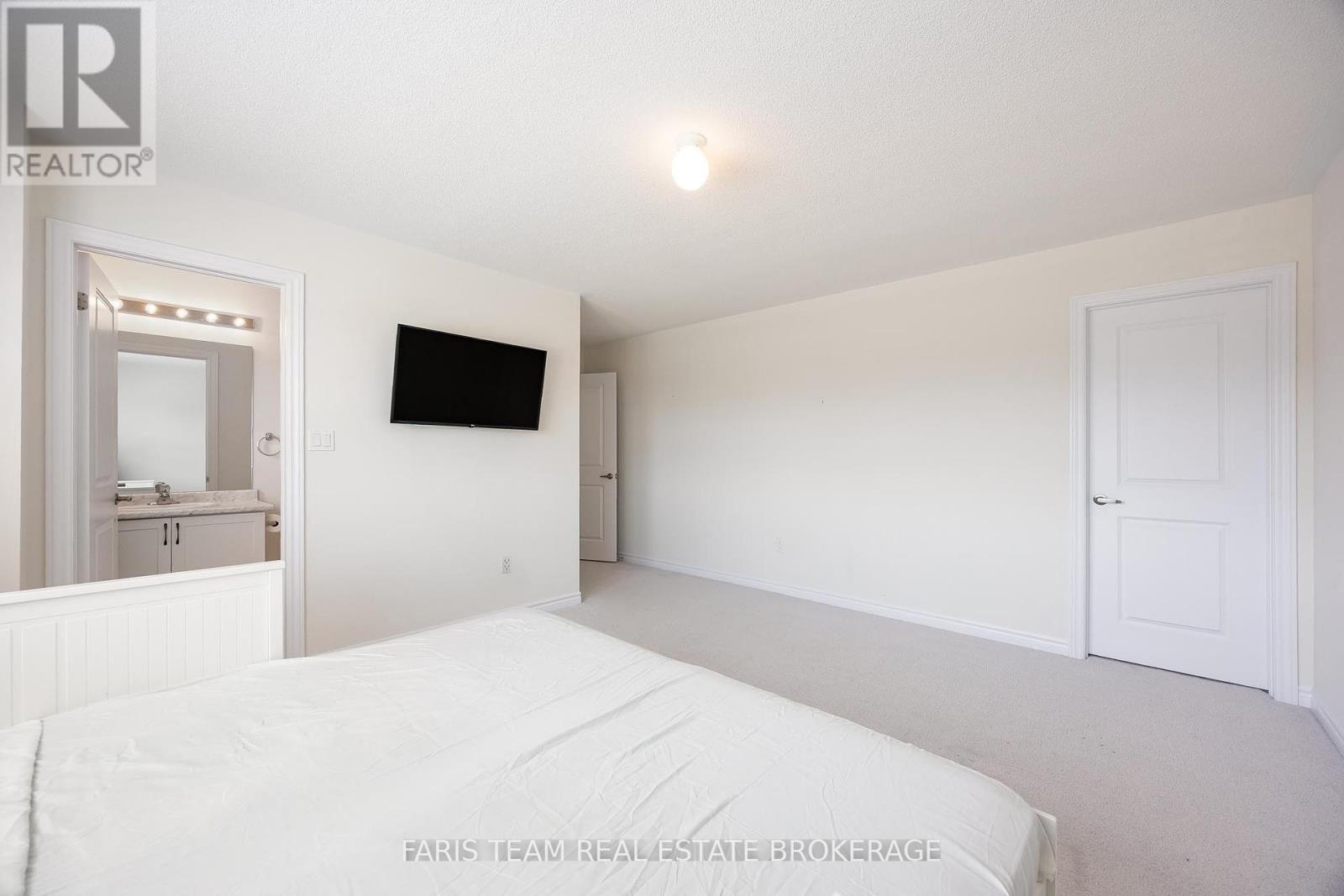 Photo 25 of 1787 Emberton Way, Innisfil ON