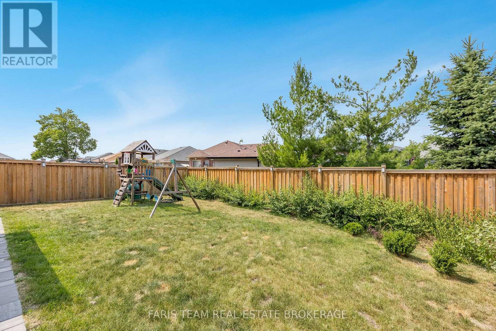Photo 36 of 1787 Emberton Way, Innisfil ON