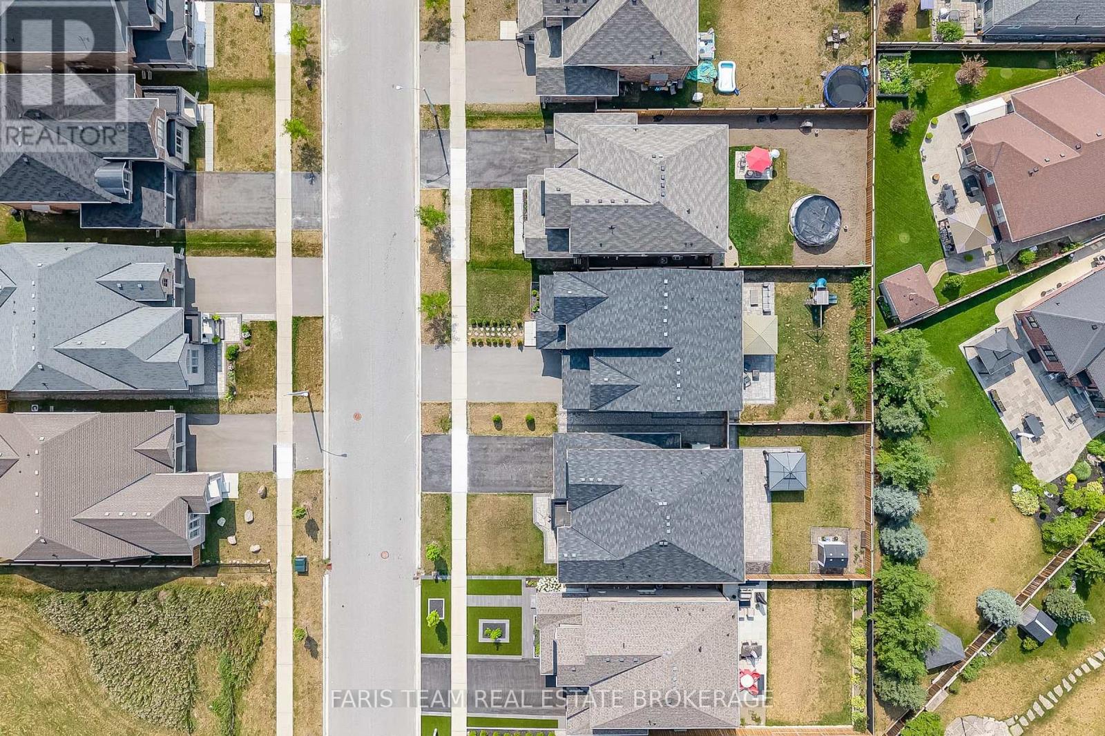 Photo 38 of 1787 Emberton Way, Innisfil ON