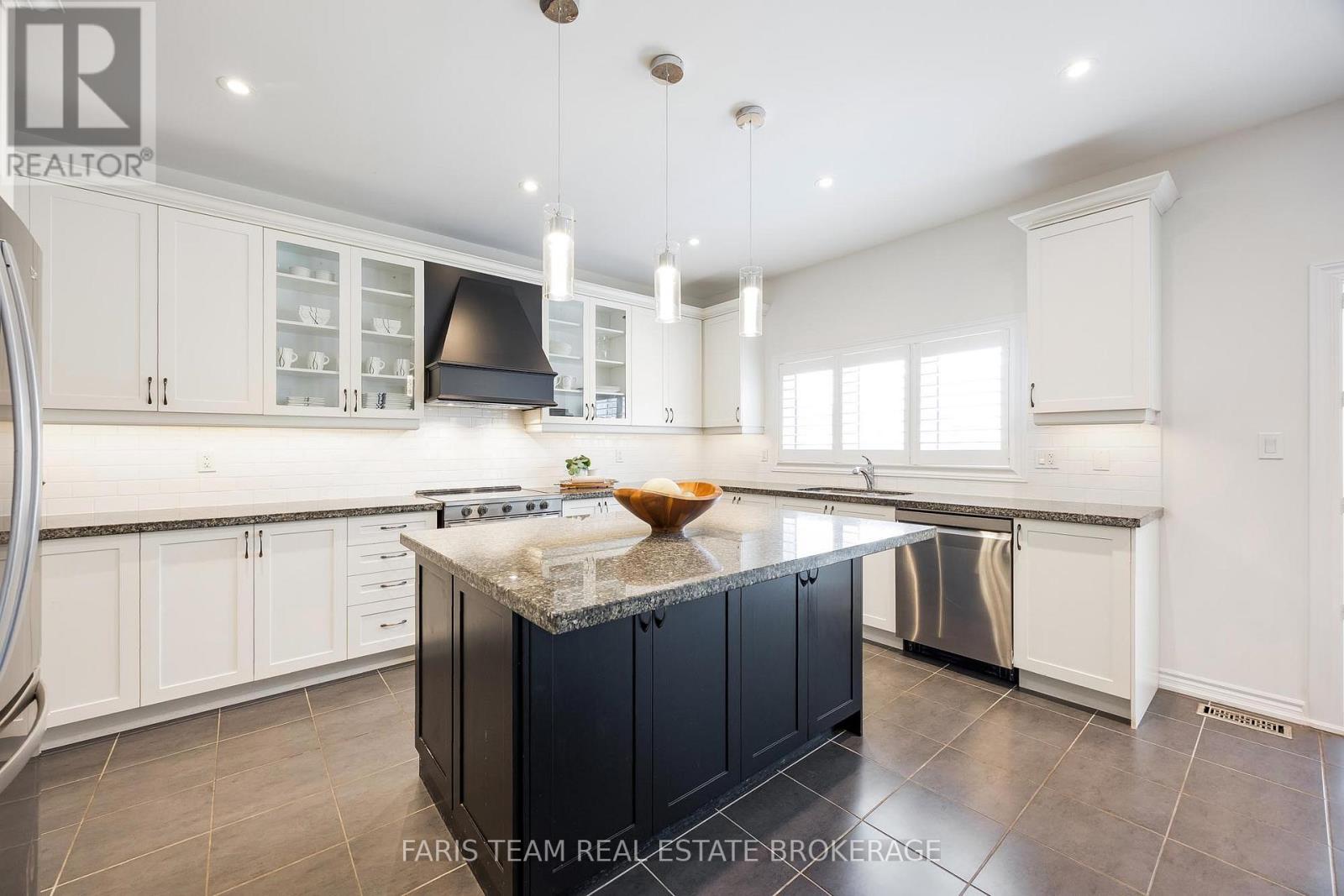 Photo 7 of 1787 Emberton Way, Innisfil ON
