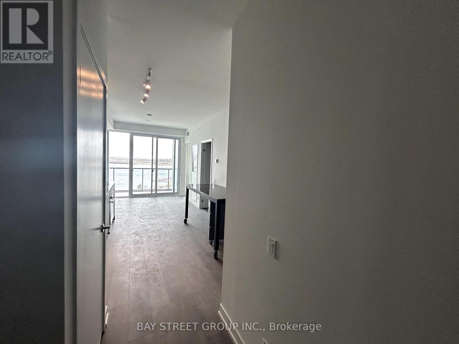 Photo 6 of 3008 39 Mary Street, Barrie ON