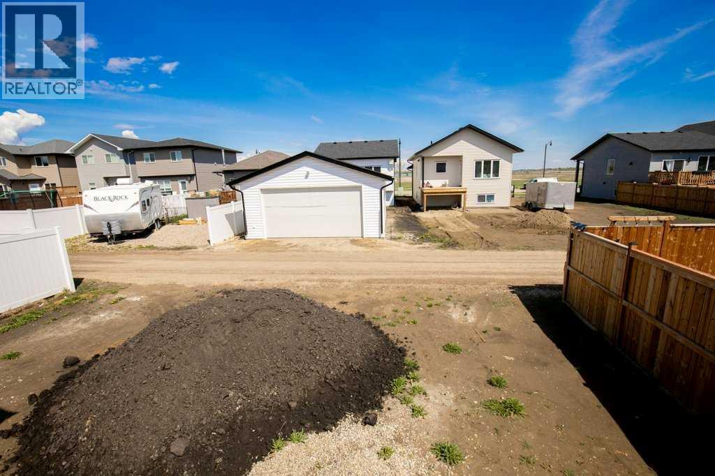 Photo 35 of 154 Norseman Close, Penhold AB