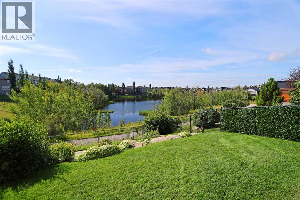 Photo 2 of 242 Royal Birkdale Crescent Nw, Calgary AB