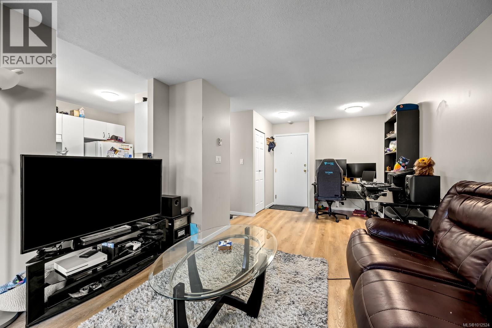 101B 698 Aspen Rd, Comox