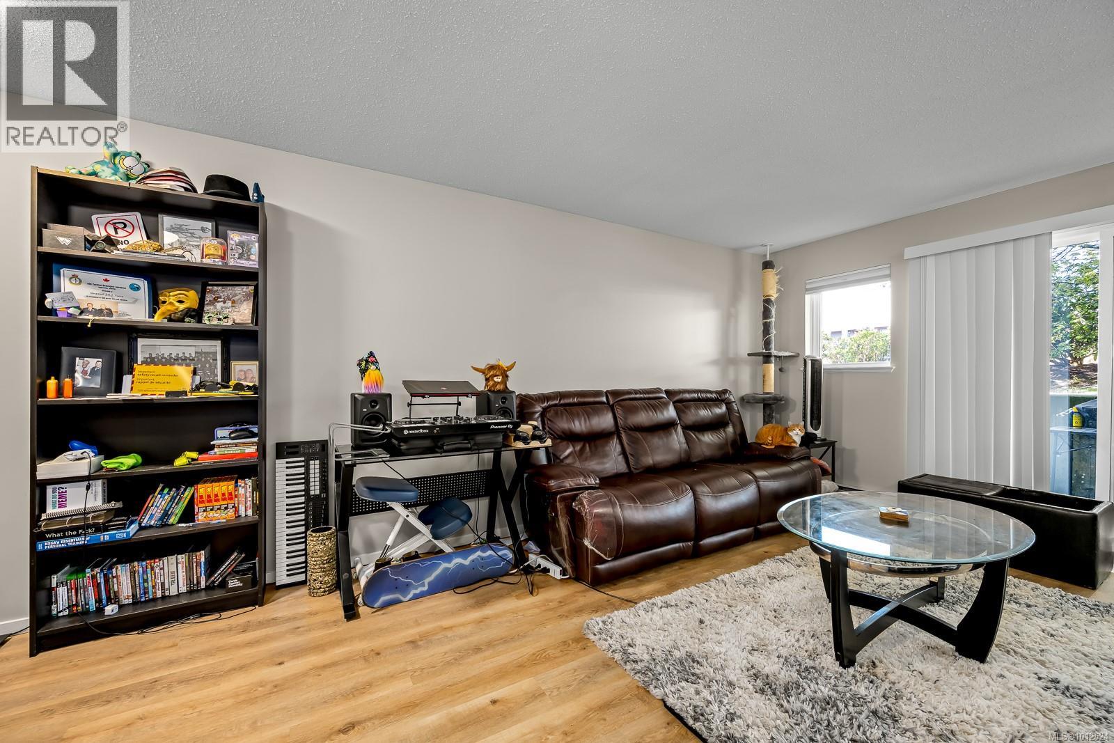 101B 698 Aspen Rd, Comox