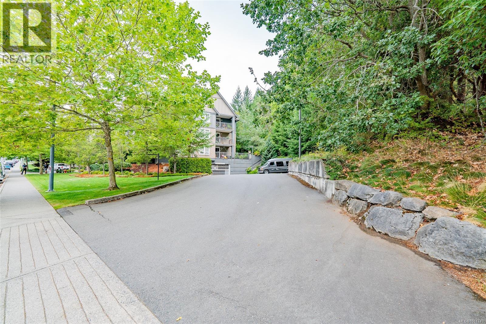 Photo 31 of 201 1620 Townsite Rd, Nanaimo BC