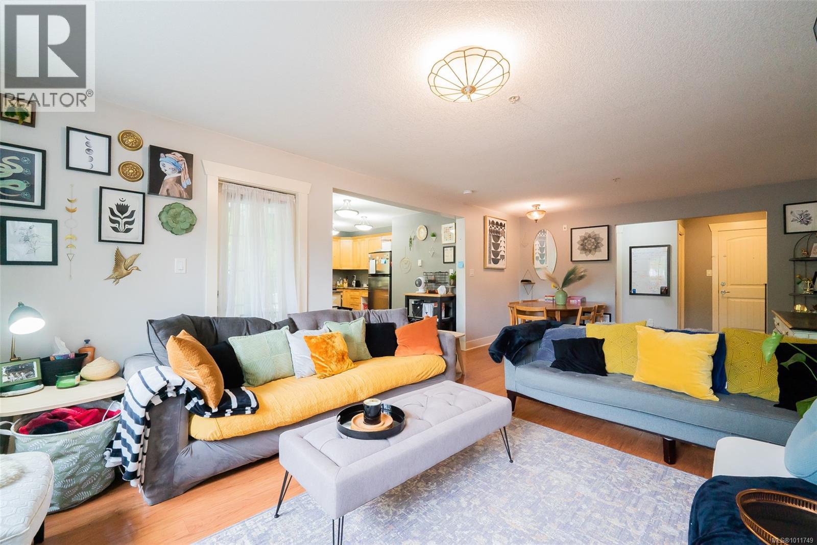 Photo 6 of 201 1620 Townsite Rd, Nanaimo BC